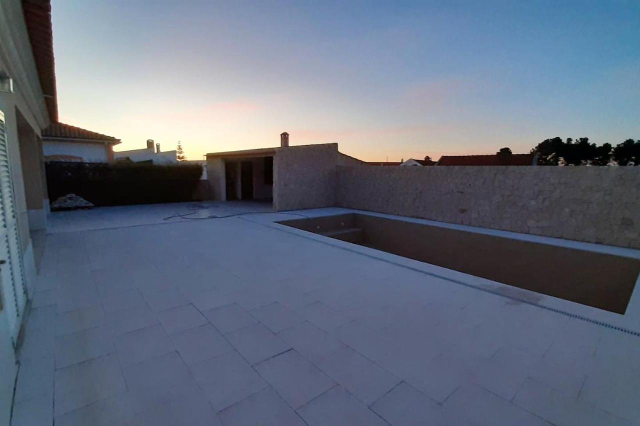 Spacious House In Aldeia Dos Pinheiros With Pool Azeitão Exterior foto