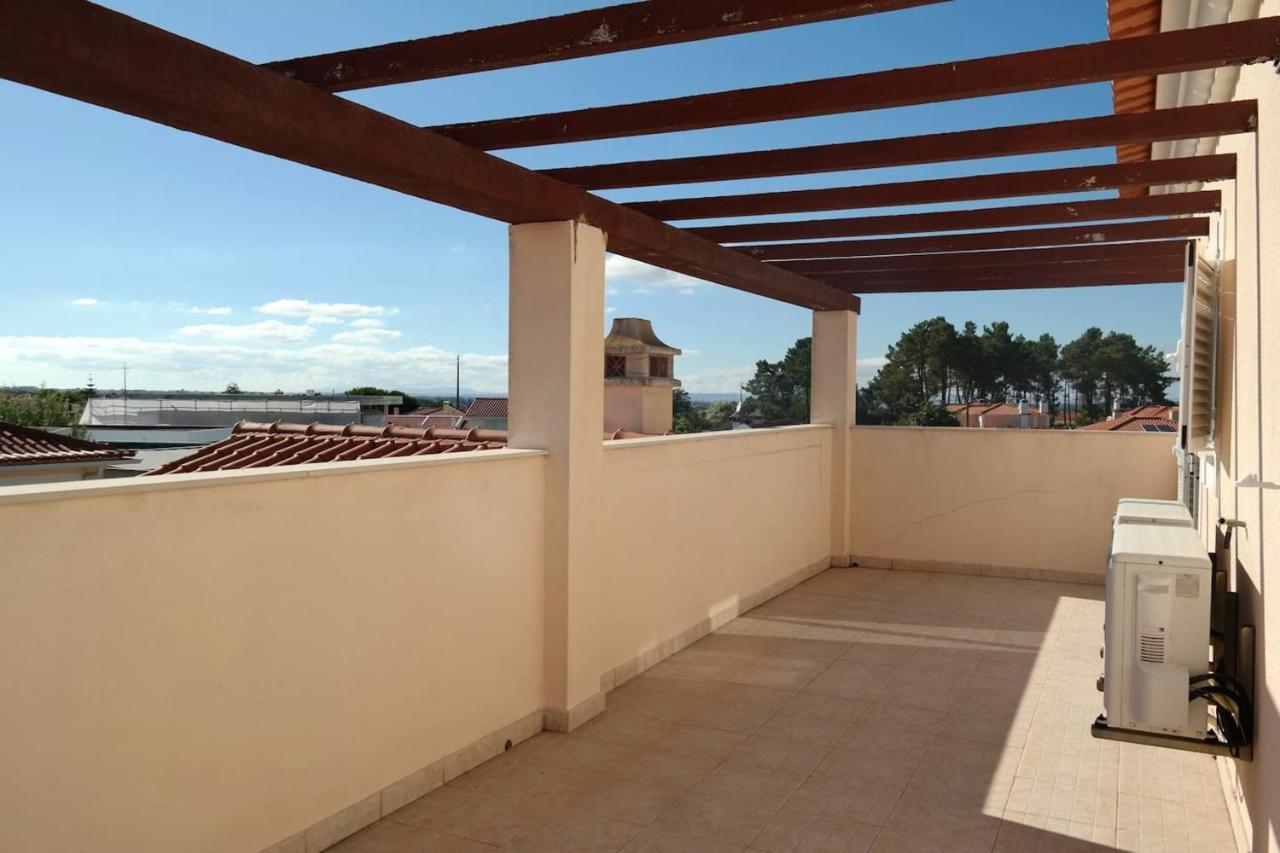 Spacious House In Aldeia Dos Pinheiros With Pool Azeitão Exterior foto